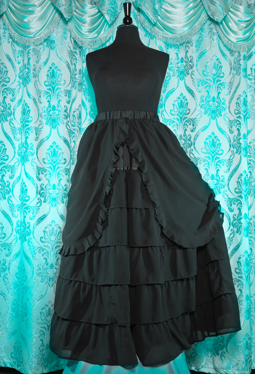 Raven Bustle Skirt in black
